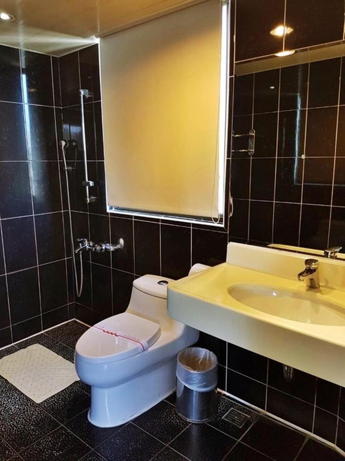 Jing Jing Holiday Hotel Гаосюн Екстер'єр фото